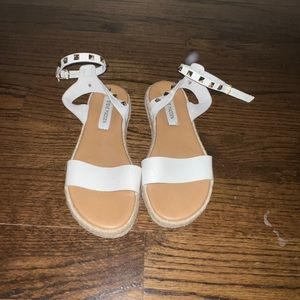 Steve Madden white platform sandals